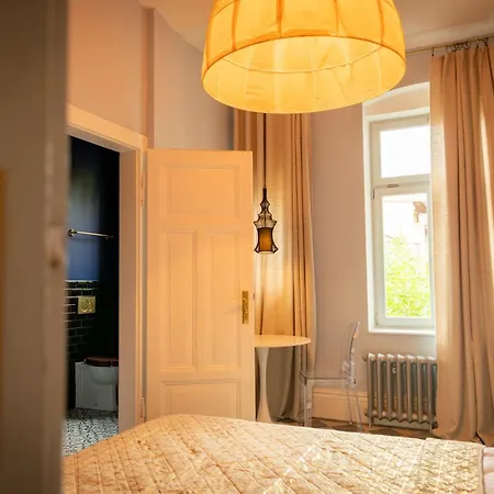 Lesprit De - Stilvolle Altbauwohnung Mit Historischem Charme شقة