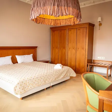 Lesprit De - Stilvolle Altbauwohnung Mit Historischem Charme Görlitz