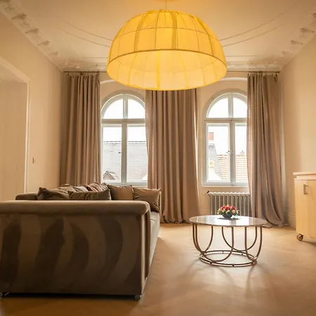 Lesprit De - Stilvolle Altbauwohnung Mit Historischem Charme غورليتز