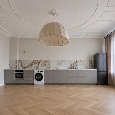 Lesprit De - Stilvolle Altbauwohnung Mit Historischem Charme Apartman *