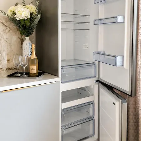 شقة Lesprit De - Stilvolle Altbauwohnung Mit Historischem Charme *